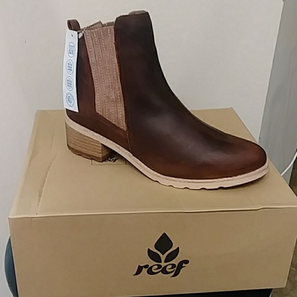 Reef Womens Voyage LE Chelsea Boot Voyage Boot LE